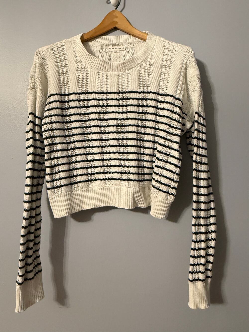 Aeropostale Cream & Black Striped Knitted Cropped Sweater - Size M EUC